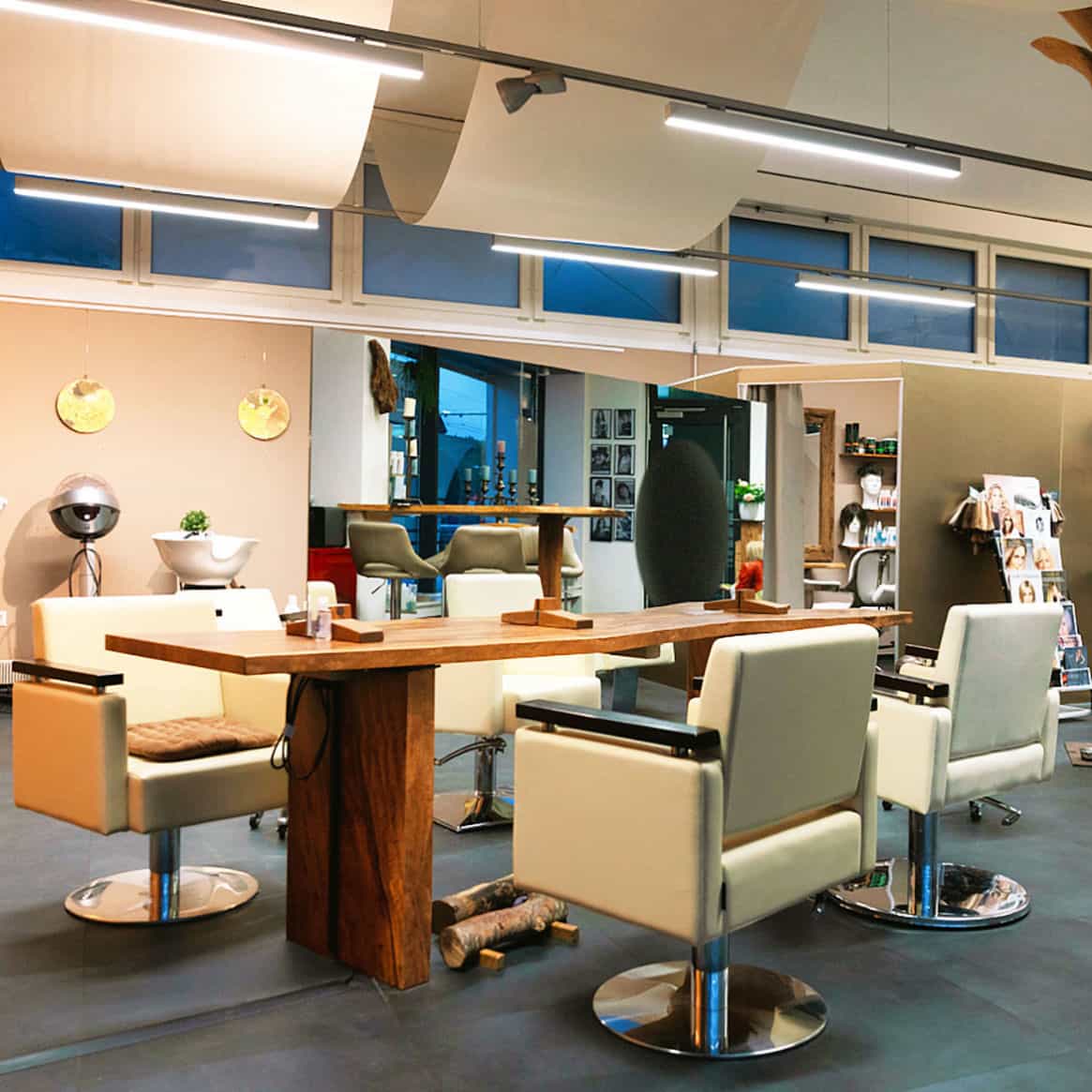 hair und style ebikon salon indoor